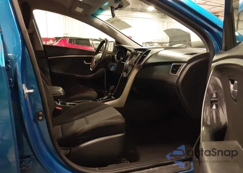 2017 Hyundai Elantra Gt из США, поврежденный, VIN KMHD35LH0HU352065